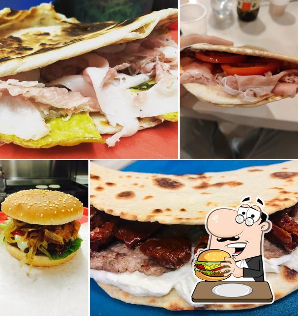 Faites-vous plaisir avec un hamburger à Piadineria Que Piada