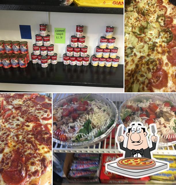 Prueba una pizza en Choo Choo's Pizza, Fireworks, & More