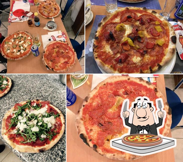 Ordina tra le svariate varianti di pizza