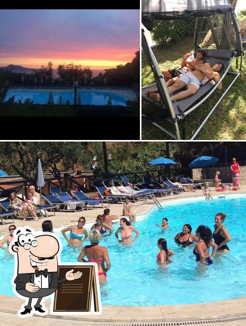 Tra le varie cose da Freedom piscina si possono trovare la esterno e interni