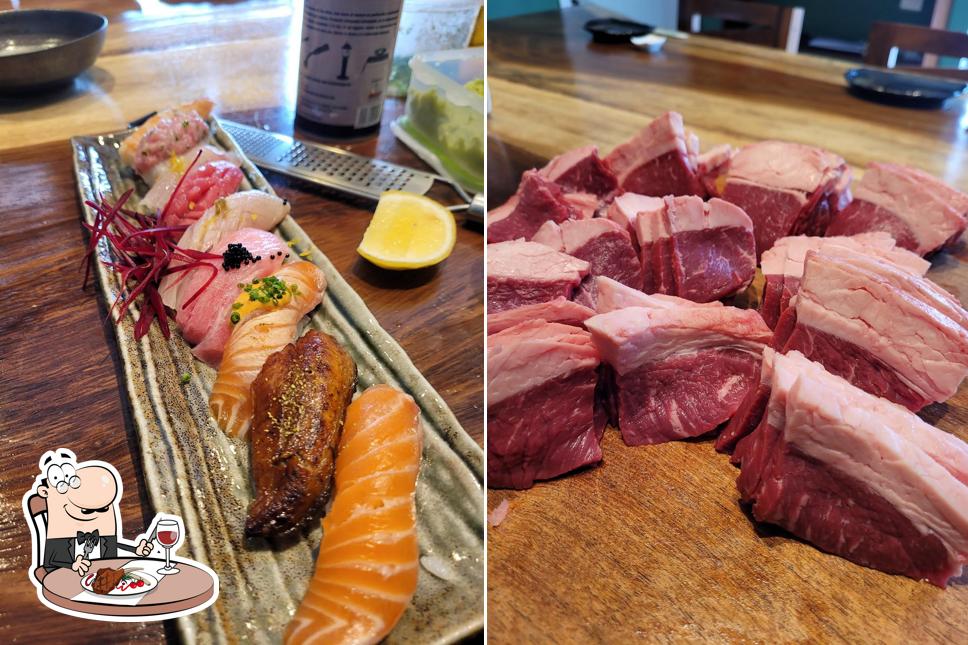 En Hanami sushi bar se ofrecen platos con carne 