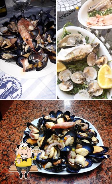 Ordina la cucina di mare a Villa degli Angeli