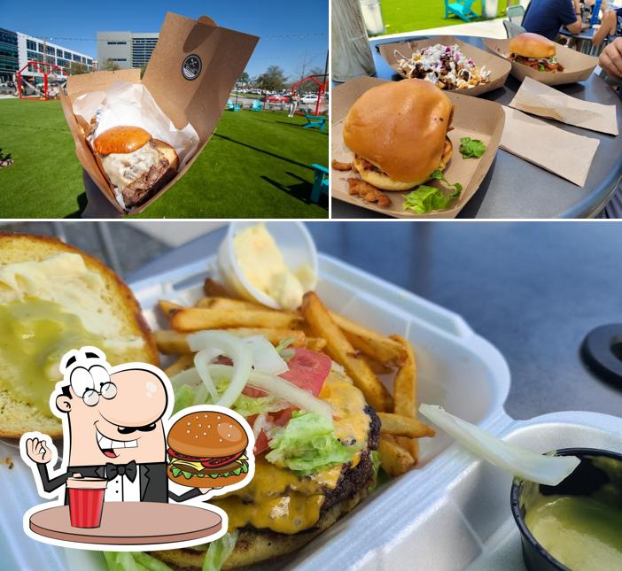 Отведайте гамбургеры в "Midpoint Park and Eatery Food Truck and Restaurant Park"
