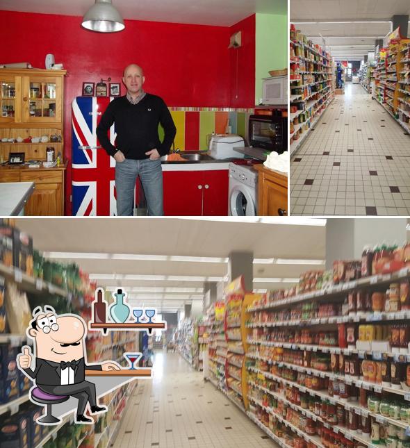 L'intérieur de Carrefour Market Bully-Les-Mines