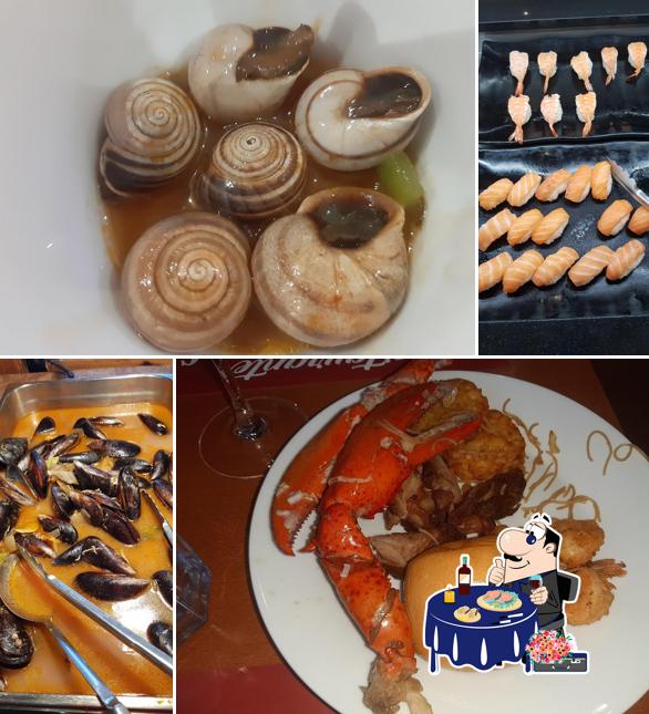 Order seafood at Restaurante WOK Gran Mundo