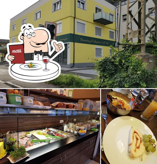 Entre la variedad de cosas que hay en Bäckerei Hütter también tienes comida y exterior