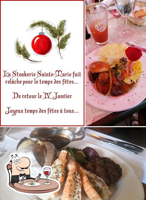 Еда в "Steakerie Sainte-Marie"