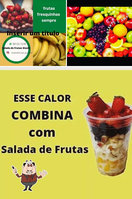 Comida em Salada Mista Frutas Gourmet