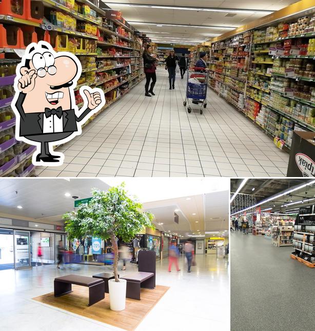 L'intérieur de Carrefour Stains