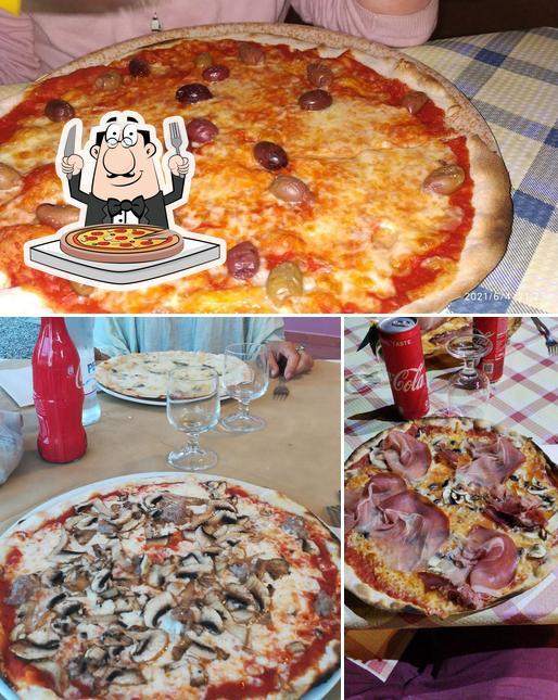 Ordina una pizza a Osteria Pizzeria Il Tino da Roberta