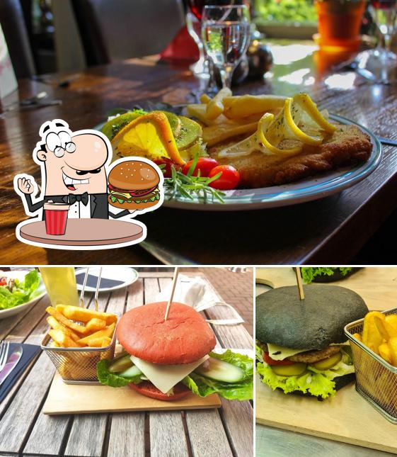 Попробуйте гамбургеры в "Hotel-Restaurant 'Zur Luppbode'"