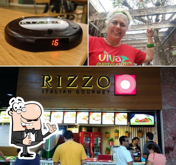 Look at the photo of Rizzo Italian Gourmet Shopping Praiamar