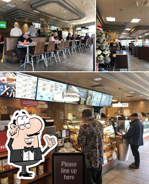 L'intérieur de Tim Hortons