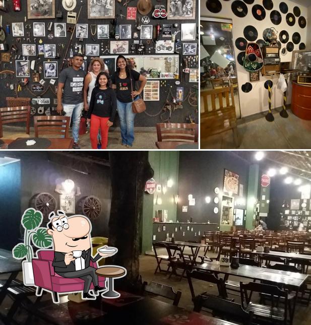 Veja imagens do interior do Pizzaria Oficina da Pizza