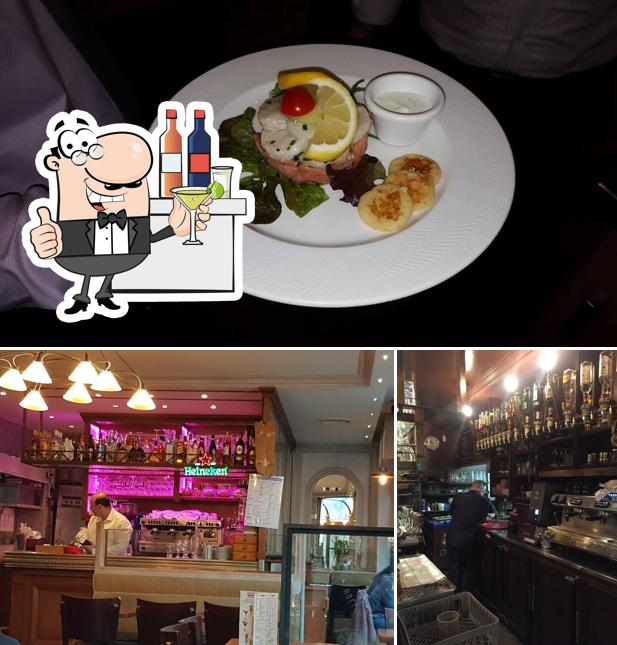 Mira las fotos que hay de barra de bar y comida en Le Clou de Paris