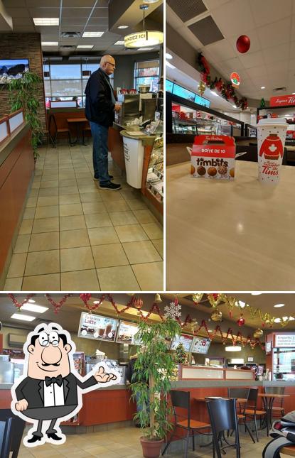 L'intérieur de Tim Hortons