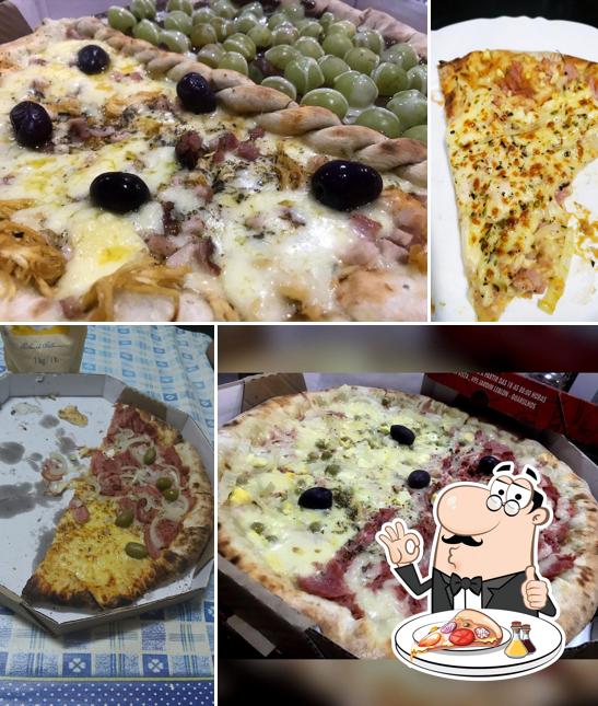 No Pizzaria Soares, você pode pedir pizza