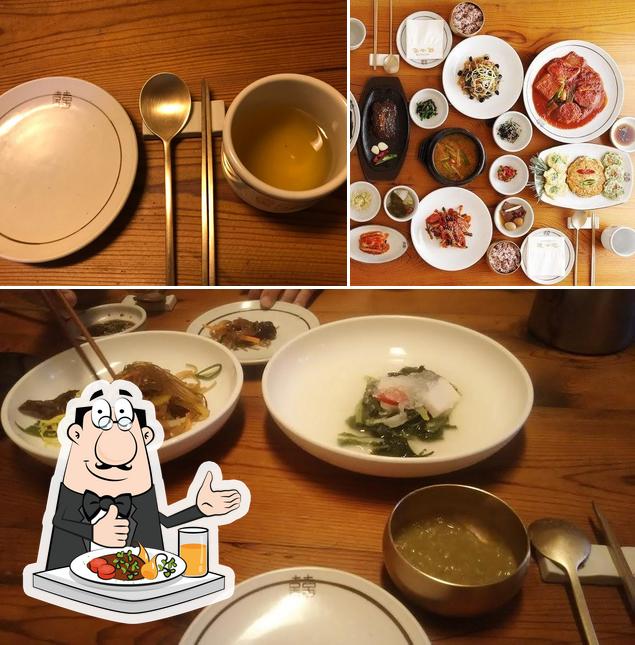 Еда в "Jinsa Daek Myeongdong"