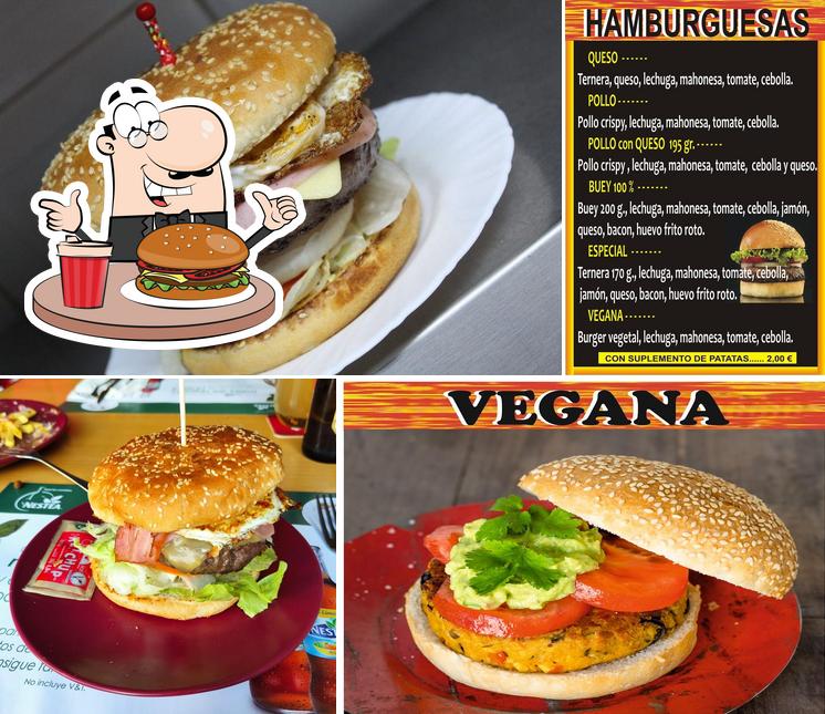 Get a burger at RESTAURANTE Temático *EL VIEJO CINE*