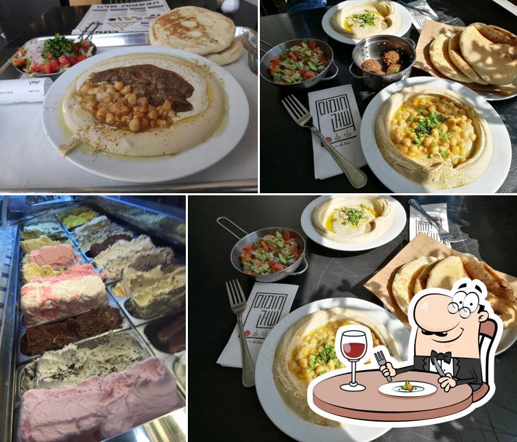 Food at חומוס שוק