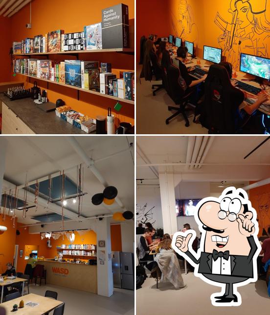 El interior de WASD - Gaming Café