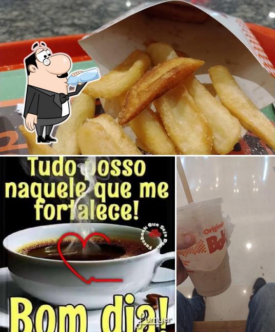 A imagem da bebida e friso no Bob's Shakes