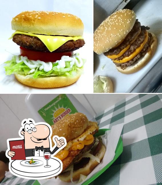 Comida em Art's Burger