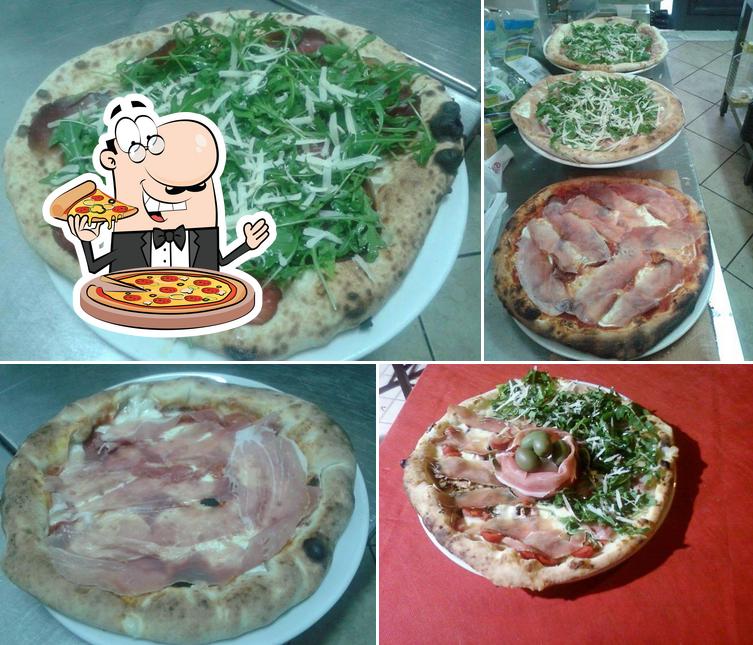 Scegli una pizza a Pizzeria Nun ce Pensa'