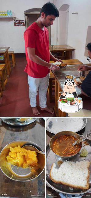 Hot and sour soup at Pimpal Katta