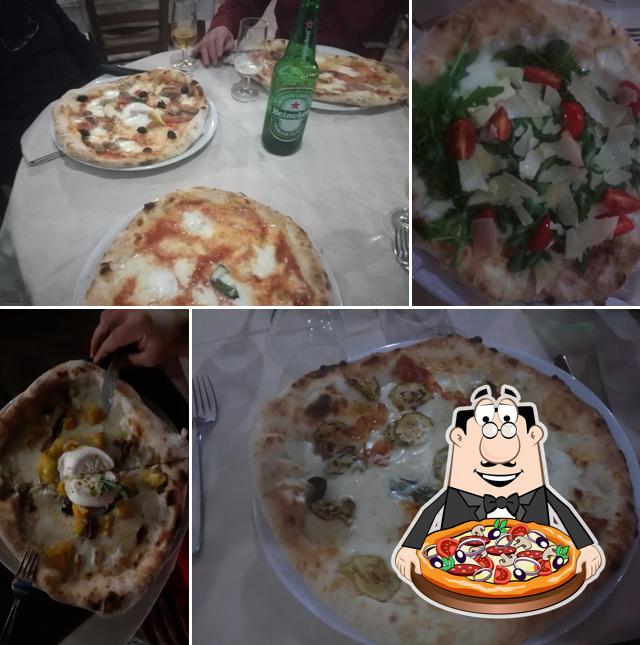 A Ristorante Le Mimose, puoi goderti una bella pizza