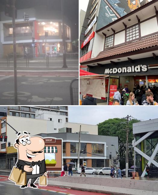 O exterior do McDonald's