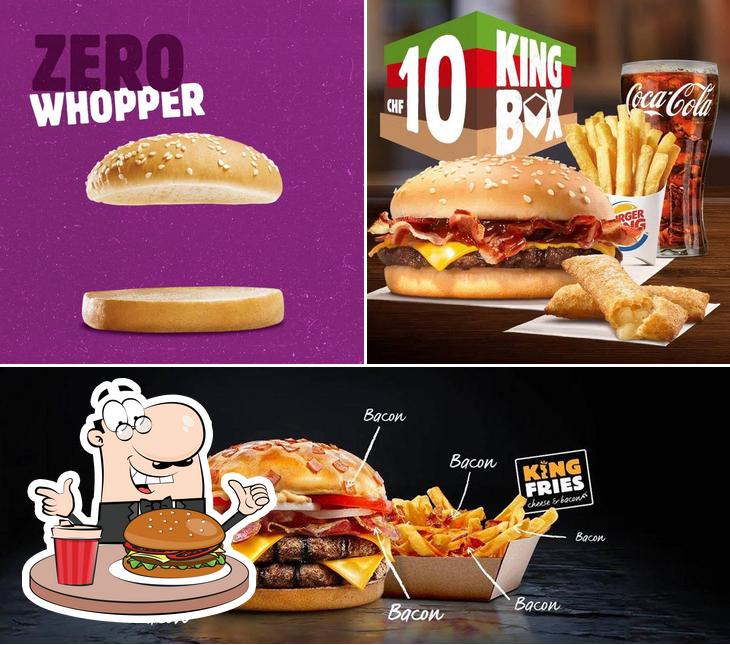 Ordina un hamburger a Burger King