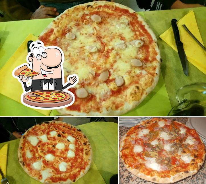 Scegli tra le svariate varianti di pizza