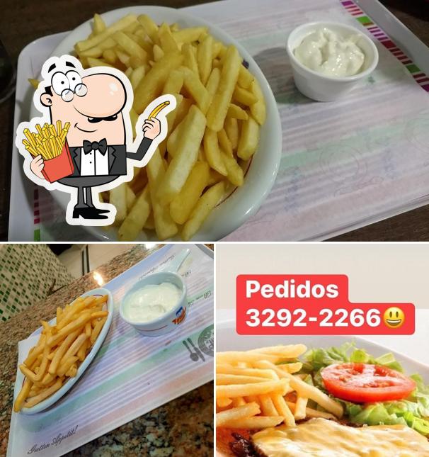 Experimente fritas no Tonho Lanches