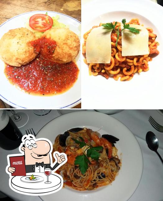 Блюда в "Cassio Restaurant and Pizzeria"