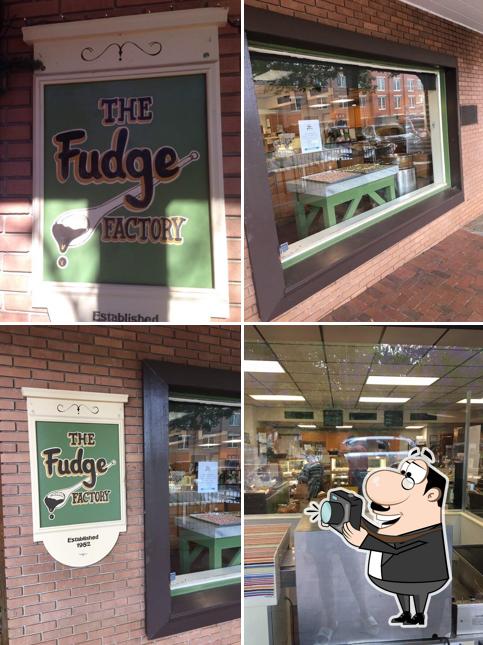 Mire esta foto de The Fudge Factory