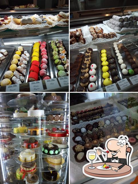 Platti al Pasticceria Dolce Follia