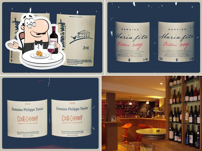 Il est fort sympathique de profiter d'un verre de vin à Ze'Bar Cave à manger