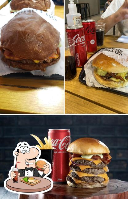 Os hambúrgueres do Punch Smash Burgers - Uberaba irão satisfazer uma variedade de gostos