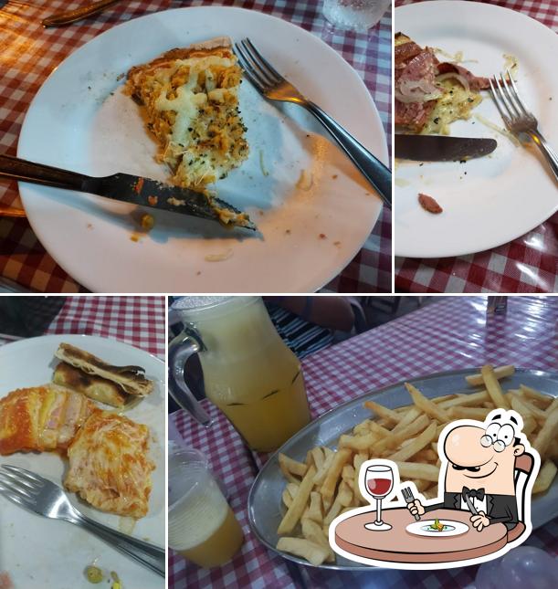 Comida em Pizzaria La Tavola