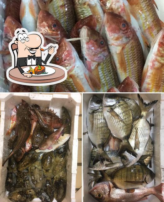 Pescheria Da Enzo Mercato del Pesce da Enzo Basile offre un menu per gli amanti dei piatti di mare