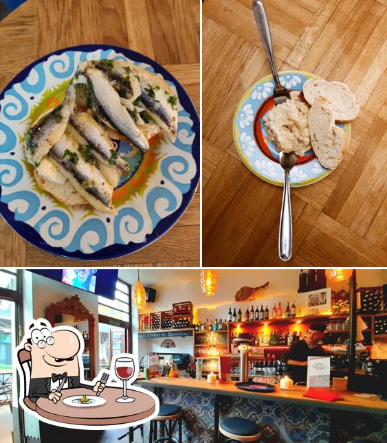 Помимо прочего, в Vinoteca Sevilla Bar есть еда и внутреннее оформление