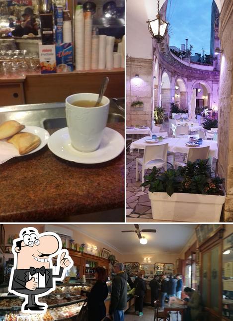 Vedi la foto di Storico Bar Caffè Tripoli