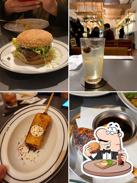 Experimente um hambúrguer no Kotori Restaurante