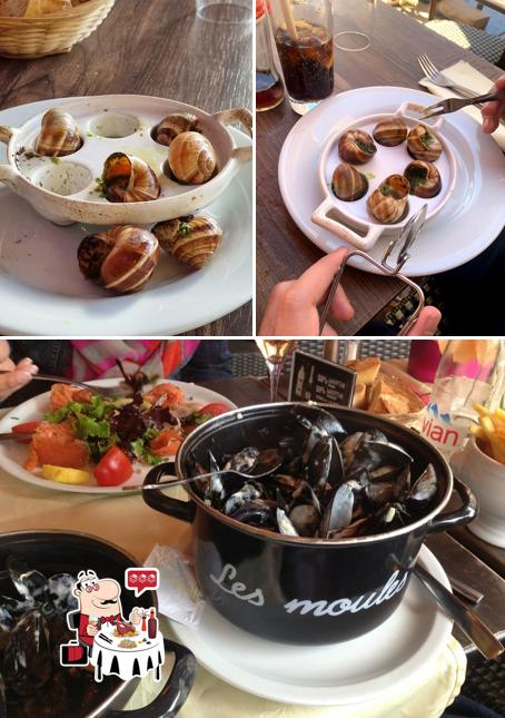 Try out seafood at Marina Caffé