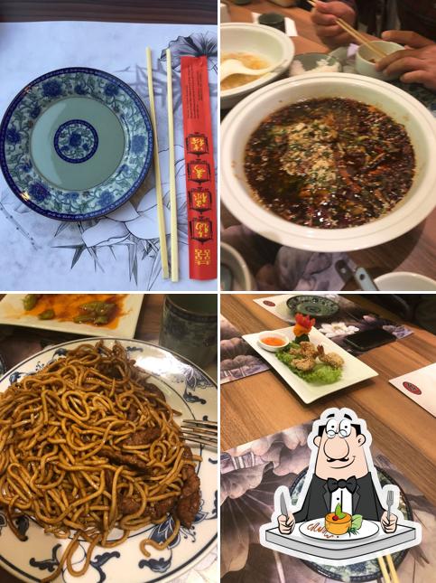 Еда в "Tang Restaurant唐餐厅"