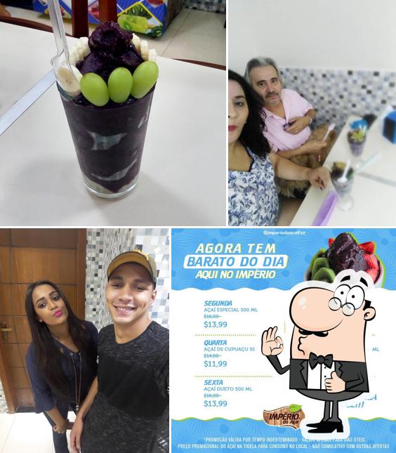 Look at the pic of Império do Açai