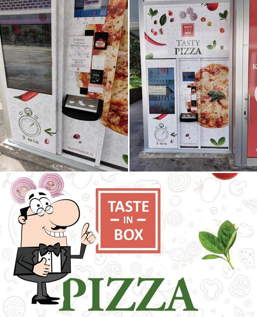 Vedi la foto di Taste in Box