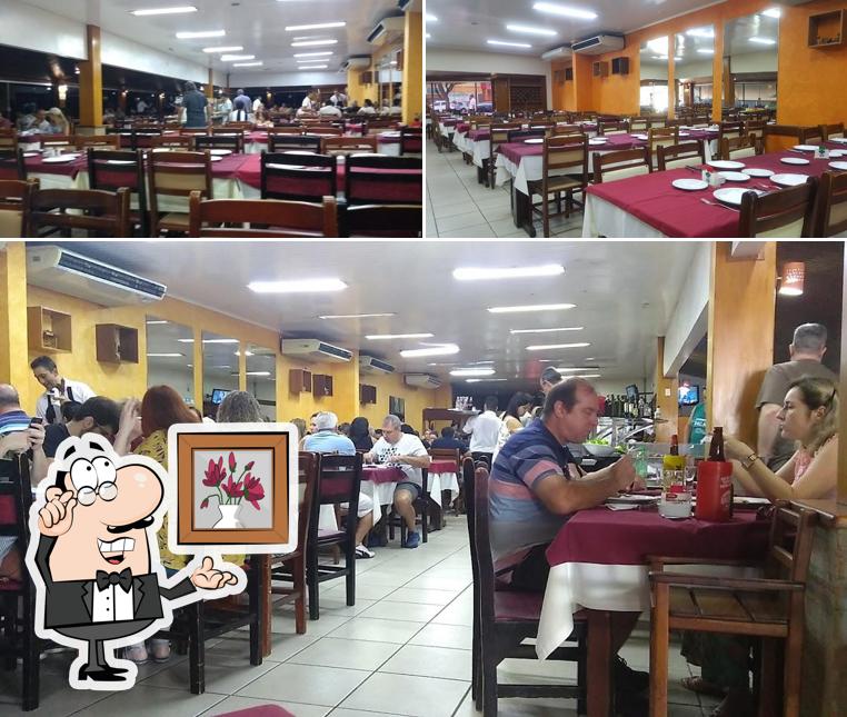 O interior do Churrascaria Zebu