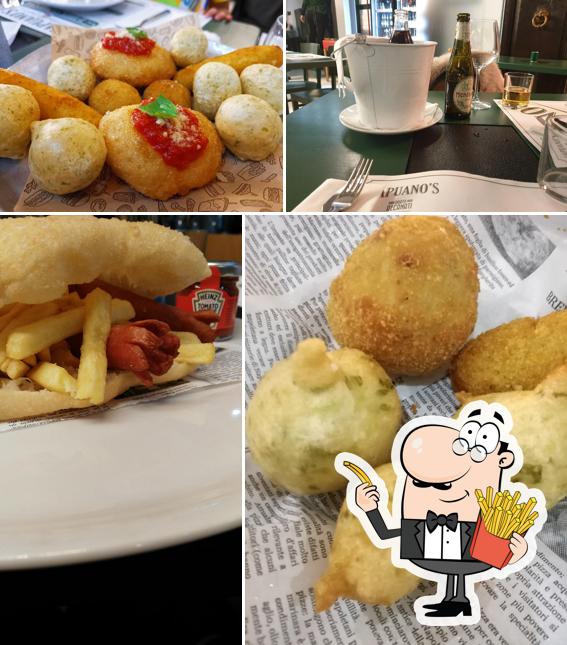 Assaggia le patatine fritte a Pizzeria Capuano's